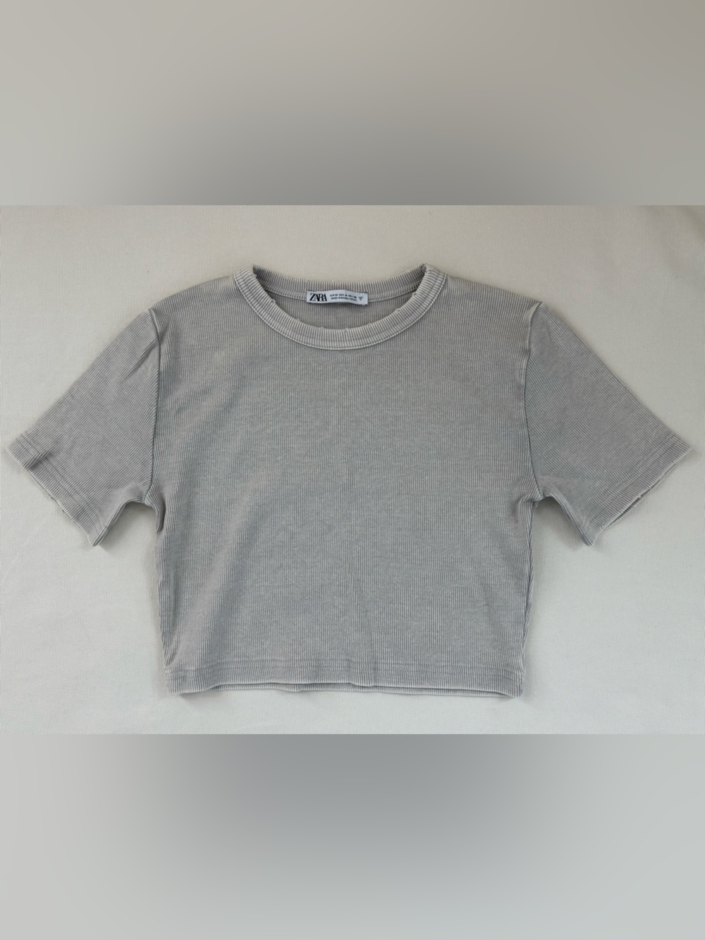 Zara Cropped Ribbed T-Shirt - Picture 3 of 5